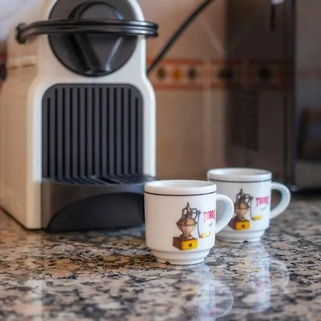 2 Quartos, Ac, Varanda Garagem, Prestige For アパート