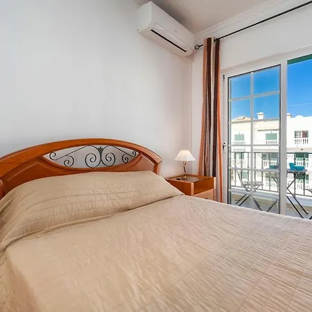 Apartment 2 Quartos, Ac, Varanda Garagem, Prestige For Tavira