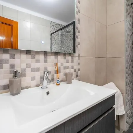 2 Quartos, Ac, Varanda Garagem, Prestige For Apartamento Tavira